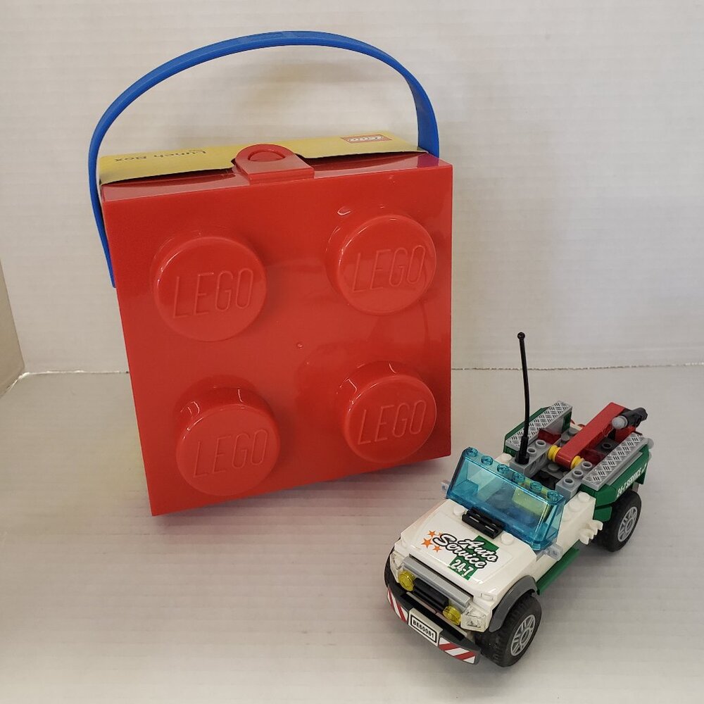 New unused LEGO Lunch Box Lunchbox Kit and truck as is
